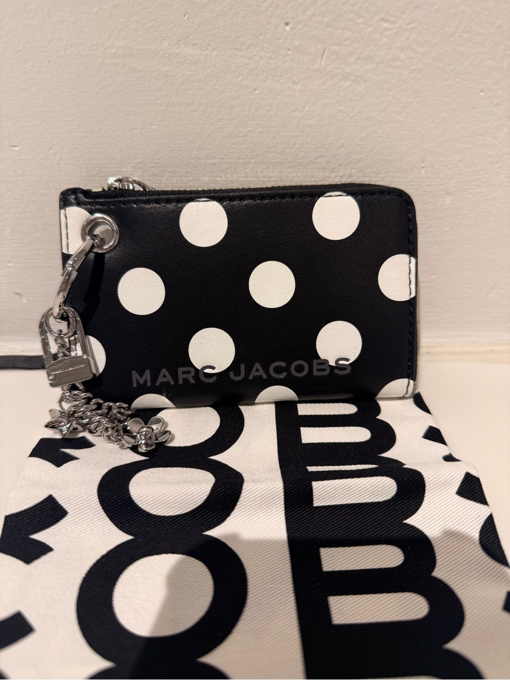 NWT Marc Jacobs card holders with keychain - black/white
